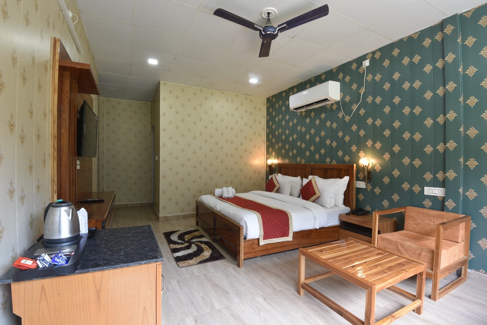 Family Package in Rishikesh Near River
